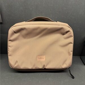 Bellroy Hanging Toiletry Kit Plus (Stone)